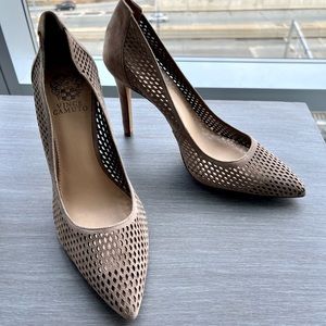 Never worn Vince Camuto tan suede perforated pointed toe heel. Size 7.5